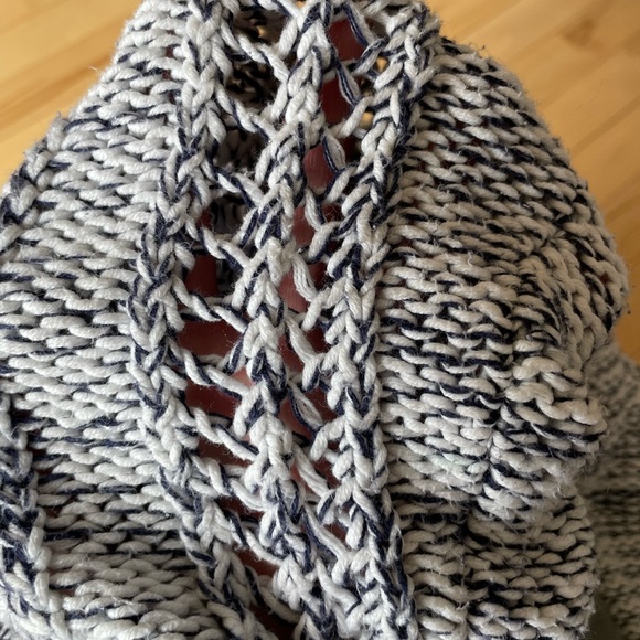 GAP raglan cable knit sweater navy/white - Picture 12 of 13